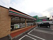 セブンイレブン名古屋戸田駅前店 217m