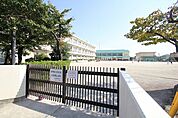 大治町立大治小学校 984m