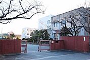 名古屋市立春田小学校 217m