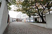 名古屋市立玉川小学校 610m