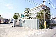 あま市立甚目寺南小学校 718m