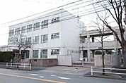 豊治小学校 2184m