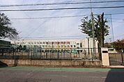 名古屋市立昭和橋小学校 333m