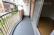 湾曲したバルコニー
