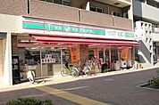 ローソンストア100浅間町店 277m