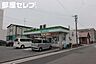 周辺：ファミリーマート黄金通四丁目店 147m