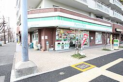 ファミリーマートみのてつ彩紅橋店 441m