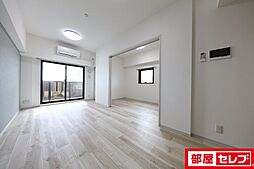 プレイス白壁（旧サーパスフォーシア白壁） 7階1LDKのリビング/ダイニング