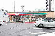 セブンイレブン名古屋若葉通2丁目店 86m