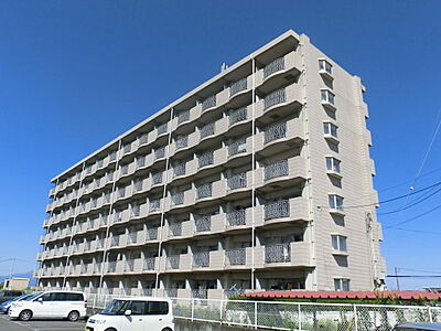 外観:南向きで日当たり良好 外観:南向きで日当たり良好