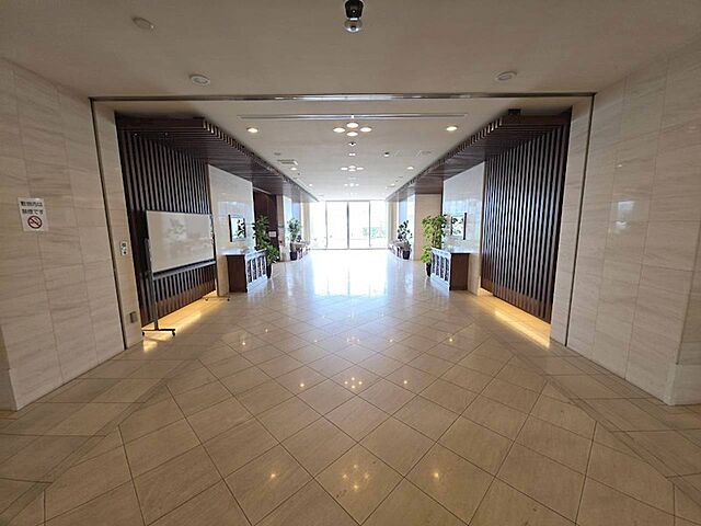 11 / 24