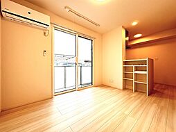 GLORE・KATATA 1階1LDKのリビング/ダイニング