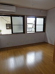 シャレー市場 102 1階1DKのリビング/ダイニング