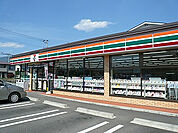 セブン-イレブン 河口湖船津登山道店（517m）