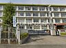 周辺：平塚市立山下小学校 徒歩8分。 640m