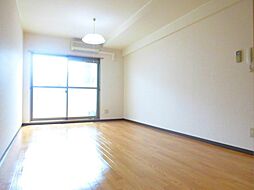 ウイングサンキャッスル 2階ワンルームのリビング/ダイニング