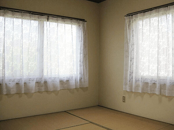 apartment 北海道砂川市西三条南９丁目1-8
地図を見る