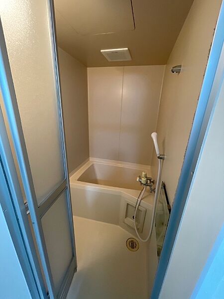 apartment 北海道空知郡奈井江町字奈井江町本町204番地6号
本町の賃貸情報を見る
物件地図
