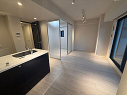 La Perla Yotsuya 701