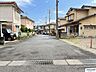 外観：前面道路含む現地写真