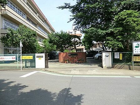 朝霞市立朝霞第二小学校 徒歩6分。 450m