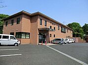 草花クリニック　徒歩6分・450ｍ　訪問看護等を実施しています。