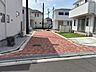 その他：分譲地内道路は路面温度の低滅や透水性に優れたインターロッキングを採用。