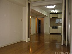 ラ・サール御所 302 3階3LDKのリビング/ダイニング