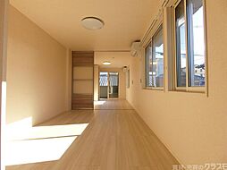 Star T 102 1階1LDKのリビング/ダイニング