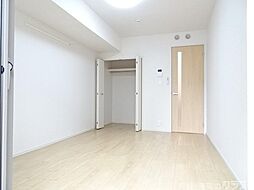 ザ・コンフォート 105 1階1Kのリビング/ダイニング