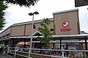 スーパーマツモト新丸太町店 185m