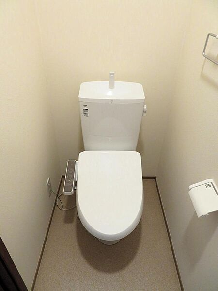 画像12:ウォシュレットトイレ付きです。