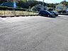 駐車場：広々とした駐車場です。