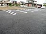 駐車場：広々とした駐車場です。