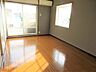 リビング/ダイニング：南向きのお部屋で日当たり良好です。