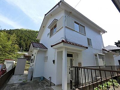 外観:■現地外観/周辺は緑豊かな住環境。毎朝窓を開けて四季の移ろいを感じる、心豊かなスローライフを送りませんか! 外観:■現地外観/周辺は緑豊かな住環境。毎朝窓を開けて四季の移ろいを感じる、心豊かなスローライフを送りませんか!