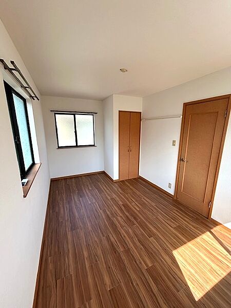 detached 埼玉県日高市高萩東１丁目16-13

地図を見る