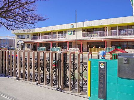 新双葉幼稚園 徒歩9分。 690m