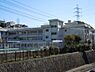 周辺：【小学校】粟田小学校まで381ｍ