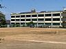 周辺：多摩市立北諏訪小学校 900m