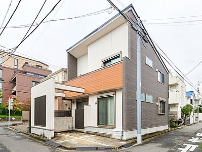 外観:南側からの外観 外観:南側からの外観
