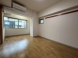 レジデンスオーク 1階1LDKのリビング/ダイニング