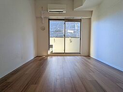 JR東海道・山陽本線 新大阪駅 徒歩8分の賃貸マンション 1階1Kのリビング/ダイニング