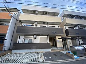 大阪府吹田市内本町２丁目17番11号（賃貸アパート1K・3階・30.26㎡） その1