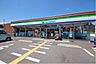 周辺：ファミリーマート入間扇町屋店 徒歩7分。 560m