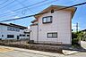 外観：【　現地写真　】閑静な街並みが広がる第一種低層住居専用地域の住まい。穏やかな暮らしを、ぜひこの場所で。