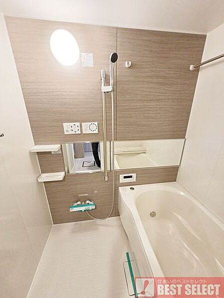 ■1日の終わりは寛ぎ空間バスルームへ。お気に入りのバスアロマで心身ともに癒されましょう