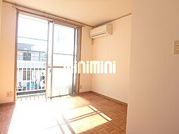 フラワーパレス 2階ワンルームのリビング/ダイニング