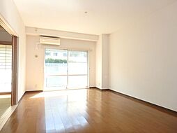 プロスペクト浦和常盤 1階3LDKのリビング/ダイニング