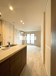 CREST KOMABA 203 2階1LDKのリビング/ダイニング